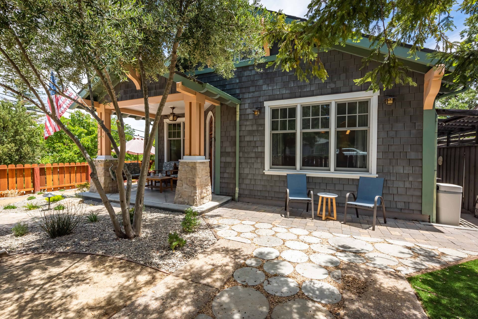 Crafty Oak Home - Image 24