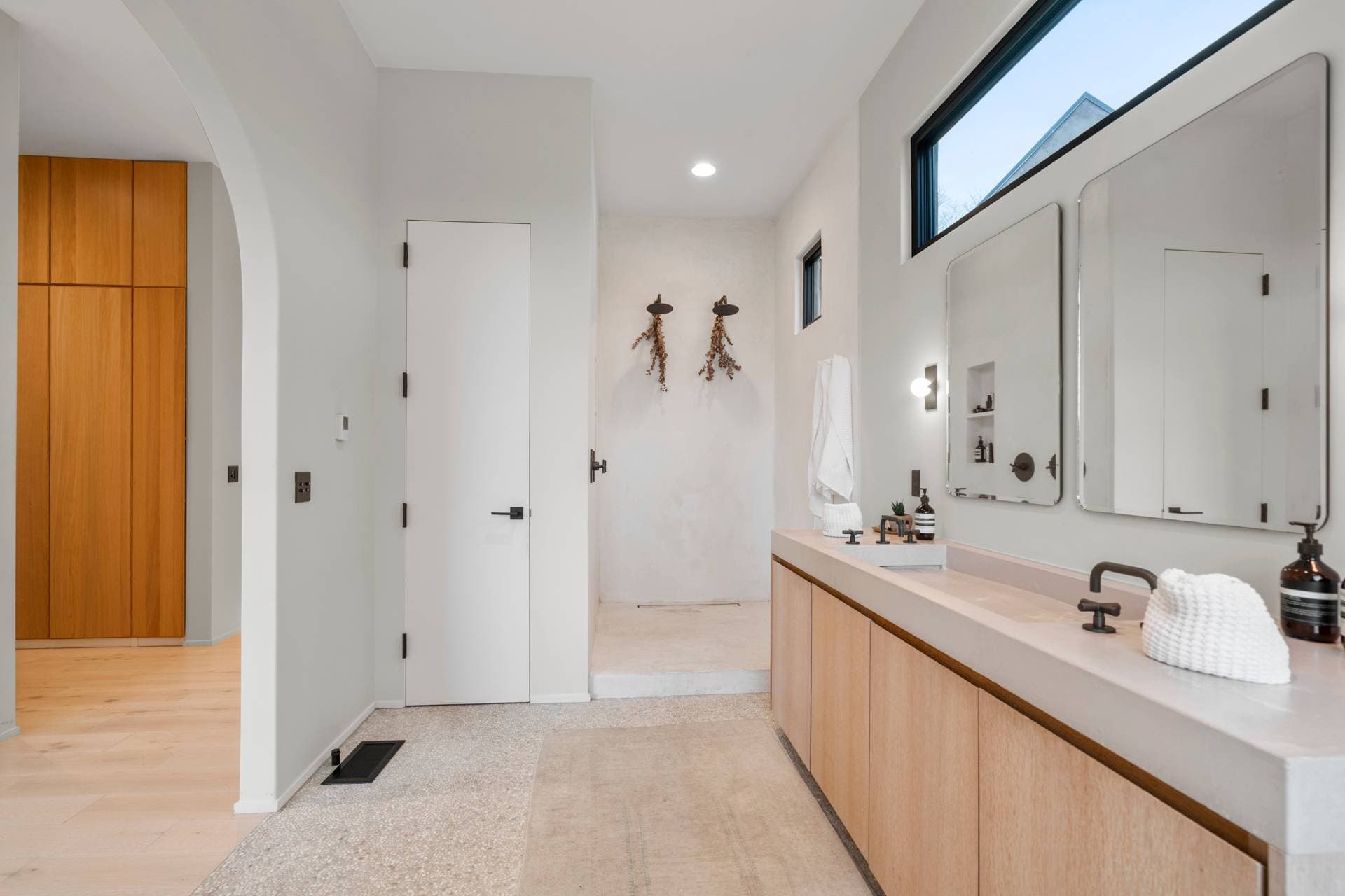 Hilltop Hideaway - Image 14