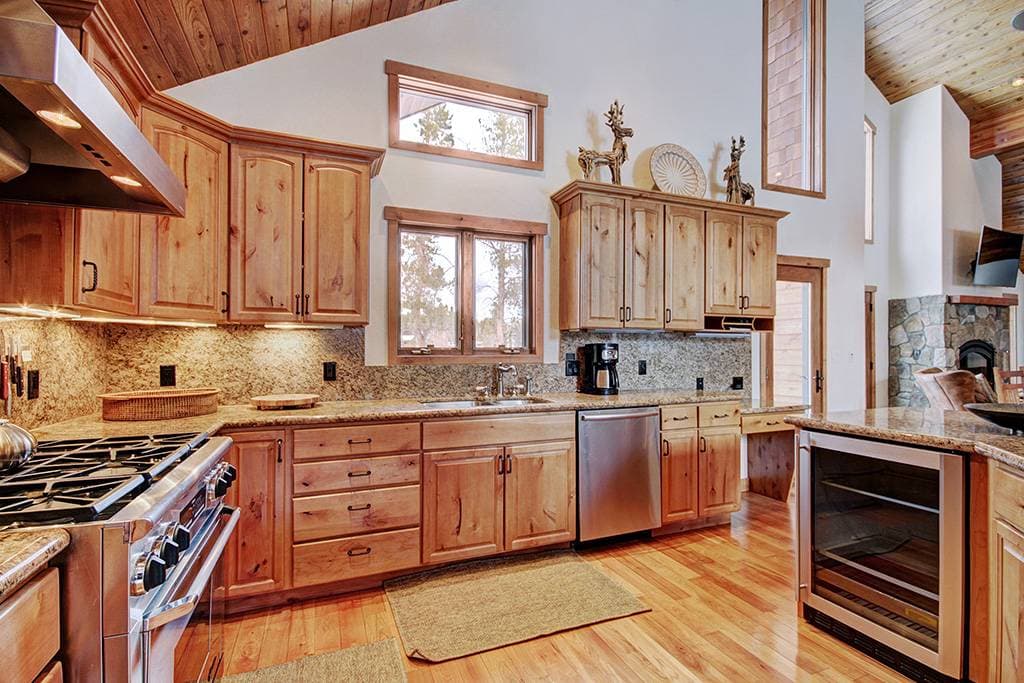 Pine Needle Lodge - Image 11