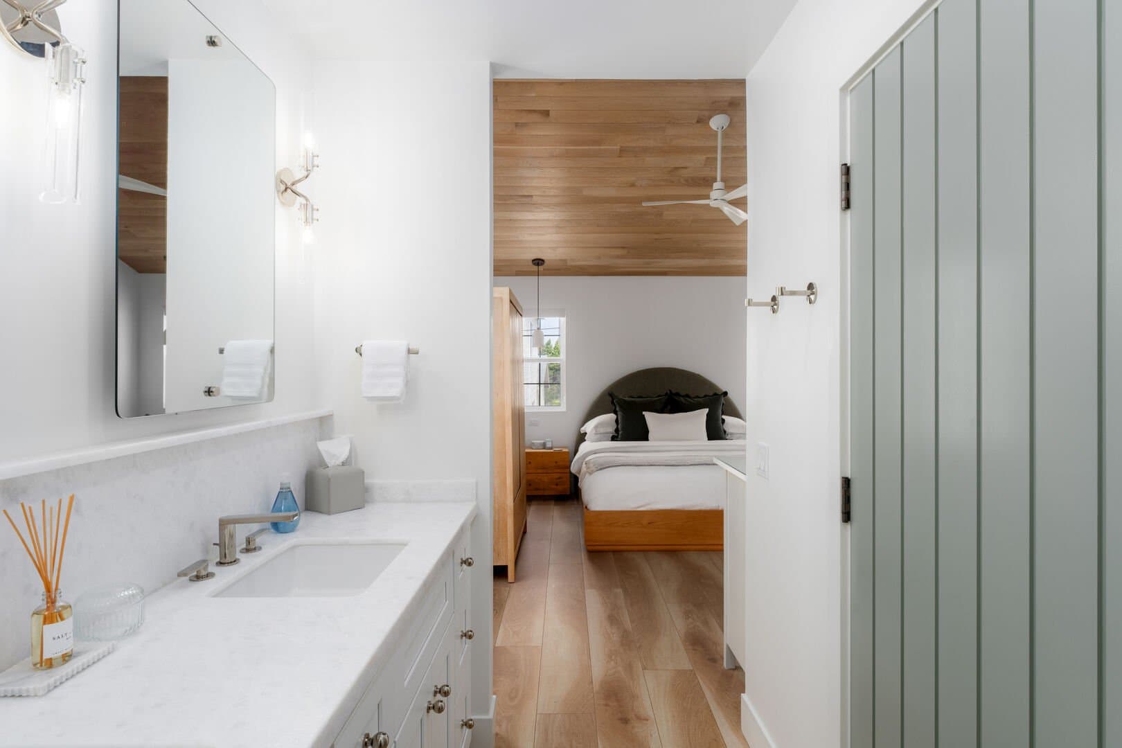 Island Paradise - Image 21