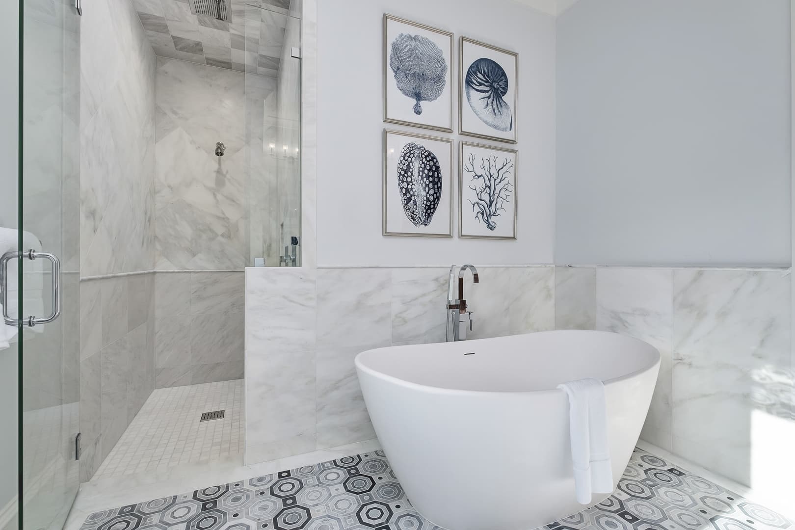 Social Manor - Image 36