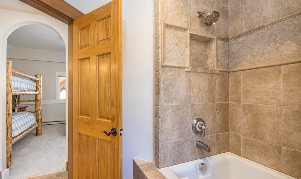 Saddle Ridge R2  - Image 25