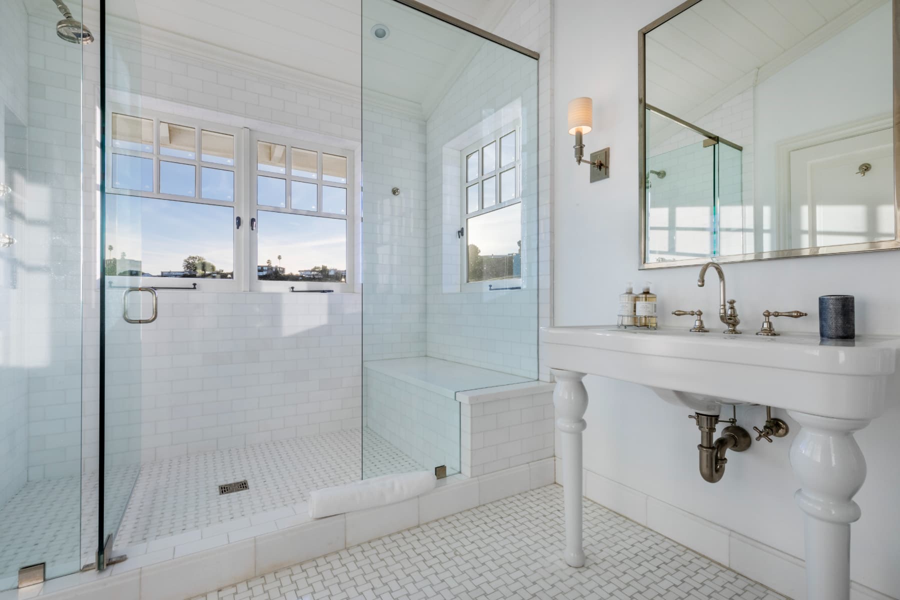 Stradella Hideaway - Image 31