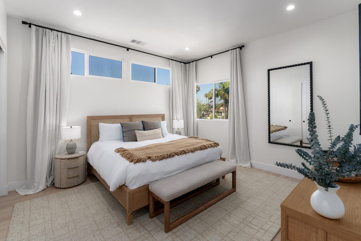 Ocean View Poolside Retreat - Image 25