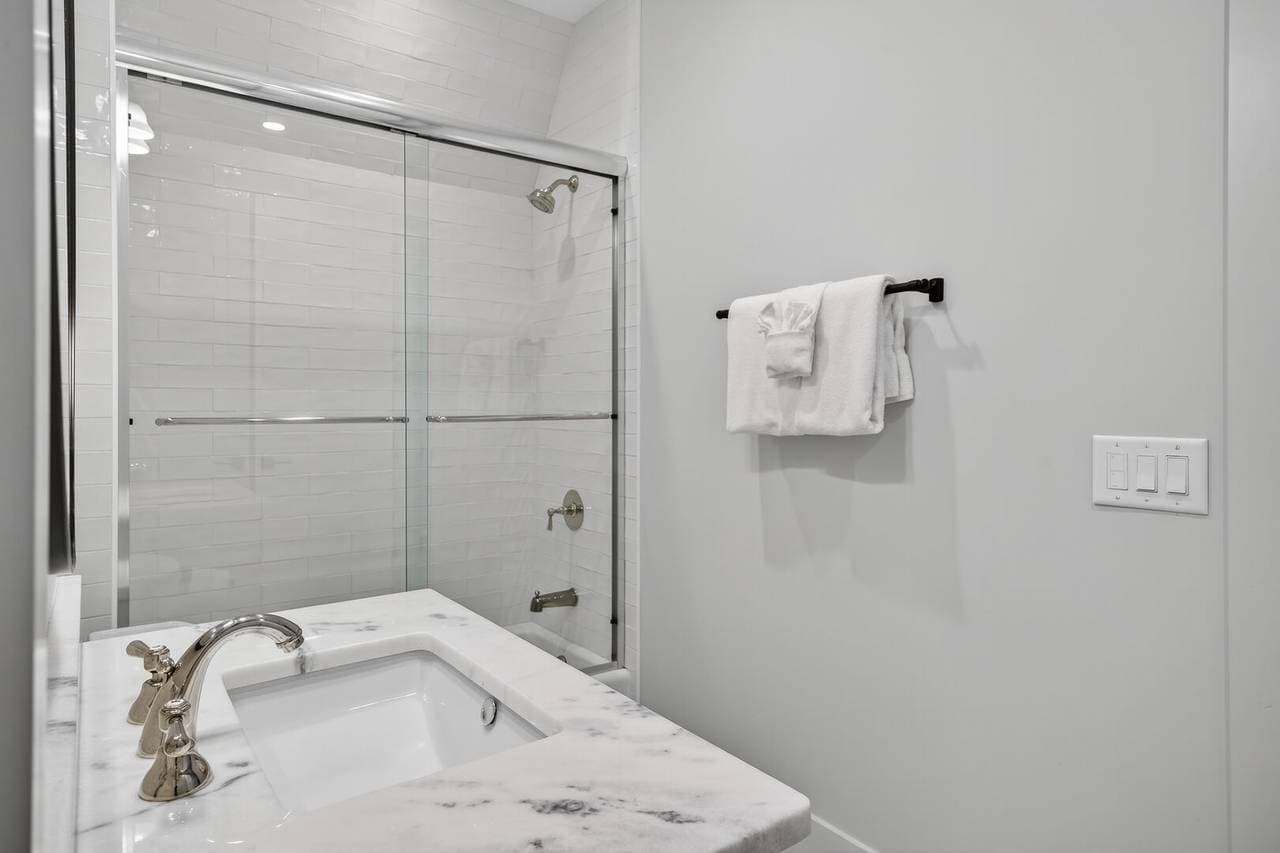 Snowy Egret Lane - Image 35