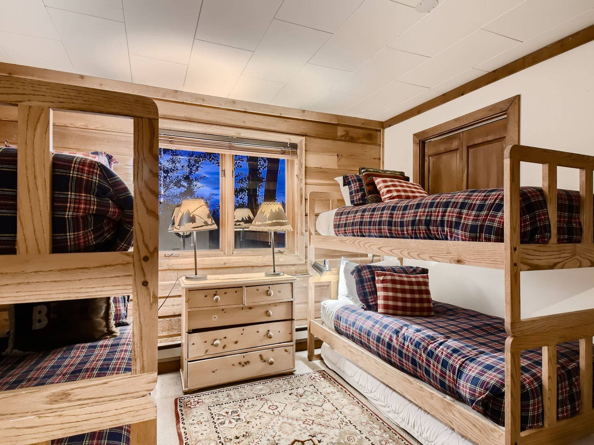 Breck Lodge House - Image 24