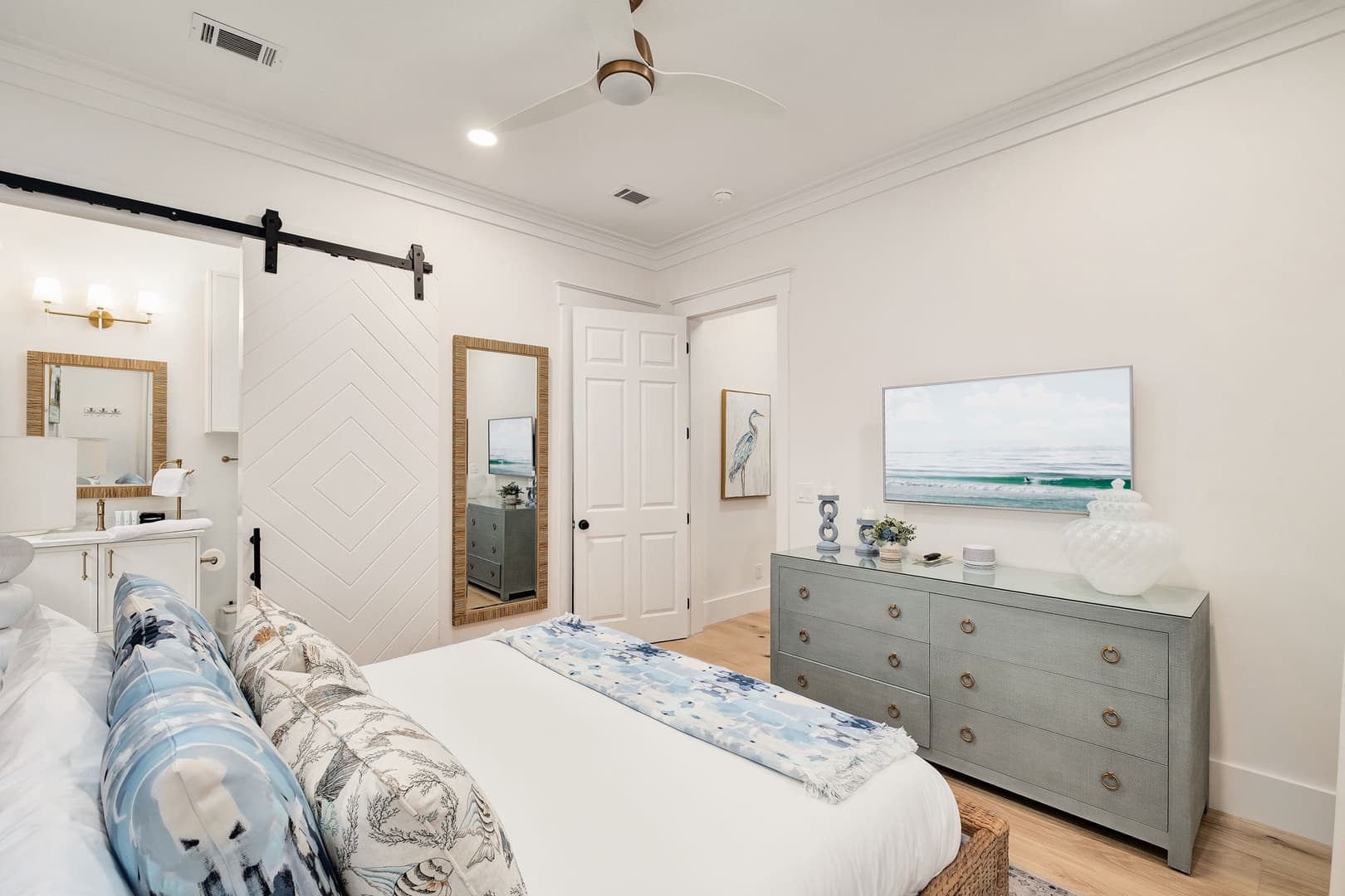 Blue Water Haven - Image 20