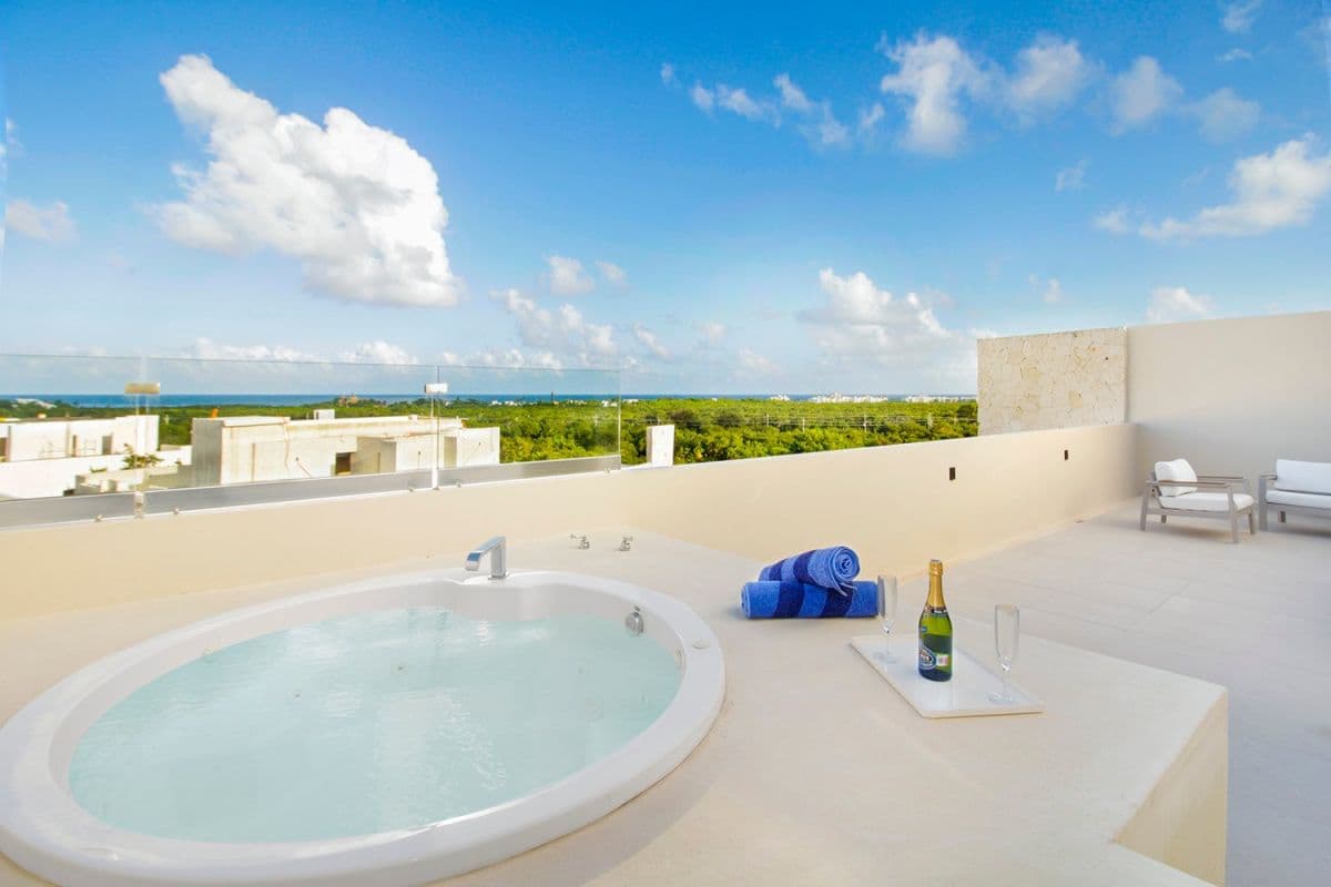 Riviera Echo - Image 29