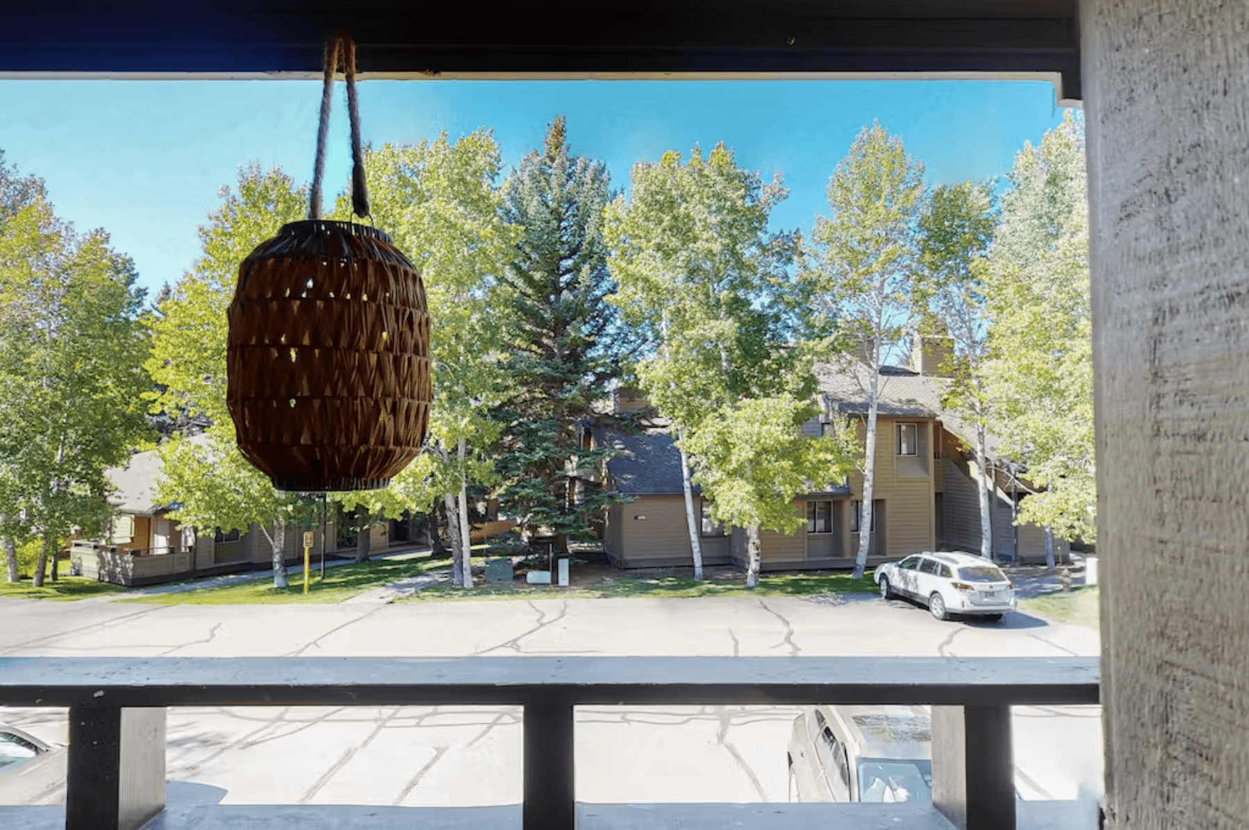 Modern Alpine Getaway - Image 15