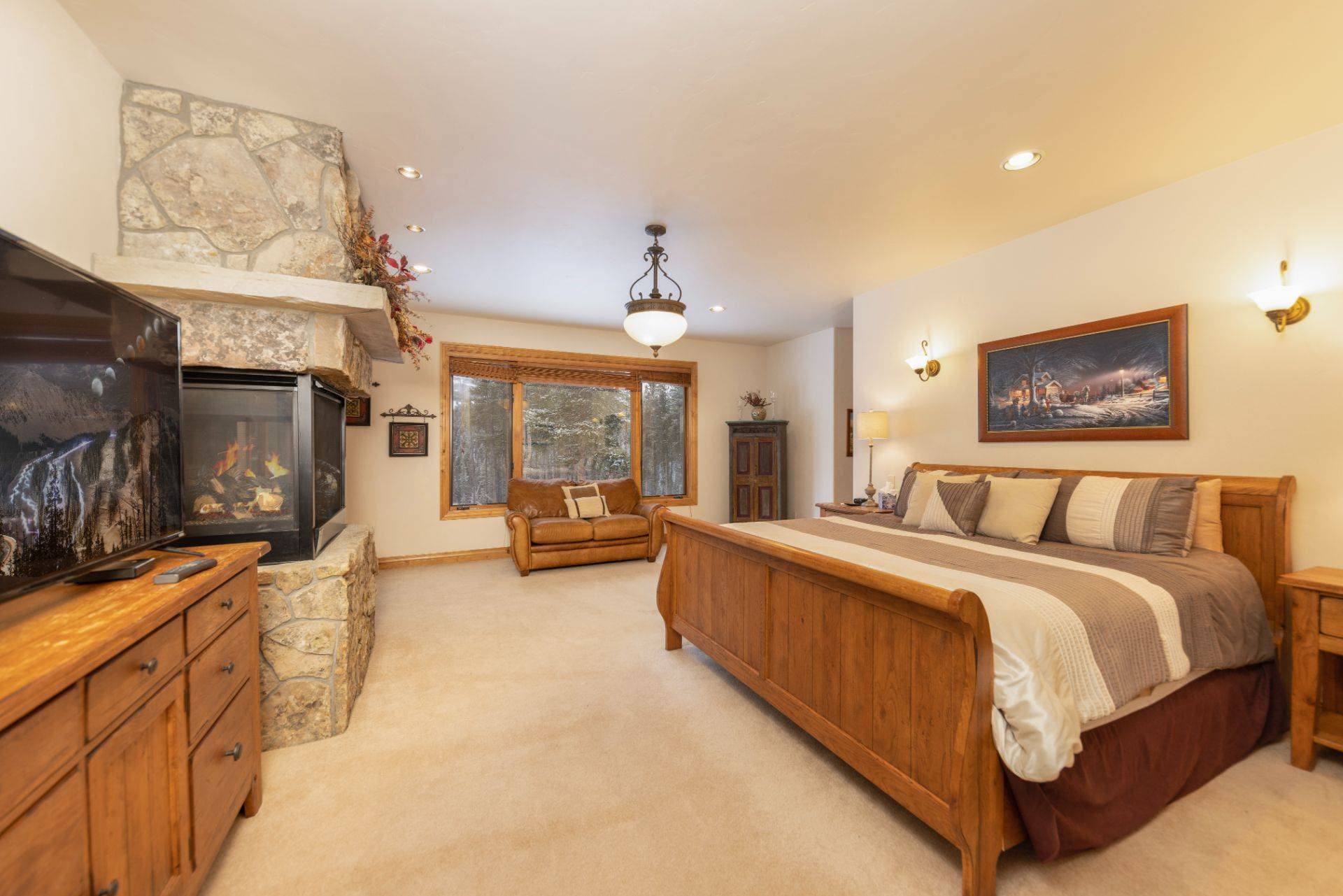 Fireside Villa - Image 4