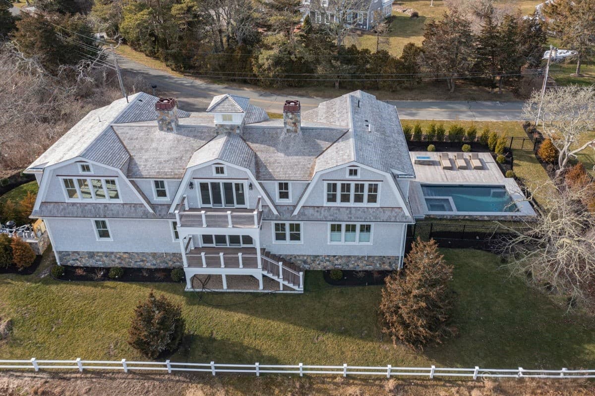 Strong Island Manse - Image 10