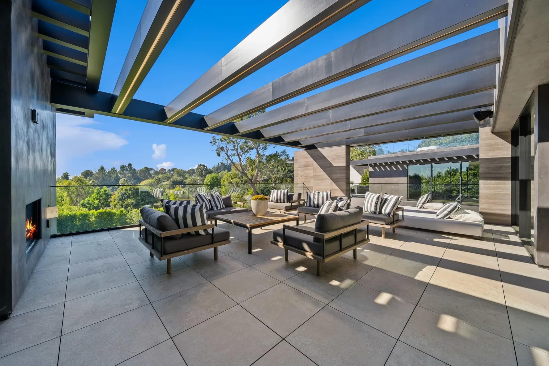 Forza Modern - Image 24