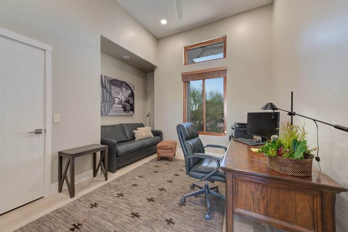 Luxury Scottsdale Retreat - Image 11