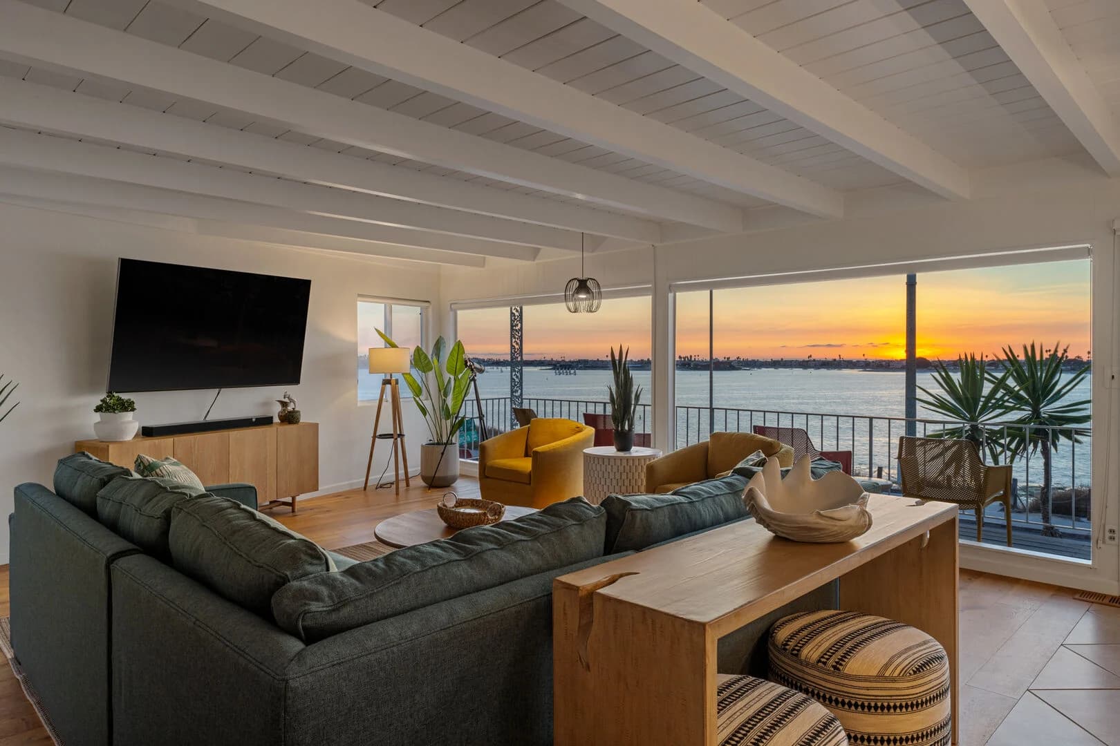 Sunsets on Riviera - Image 9