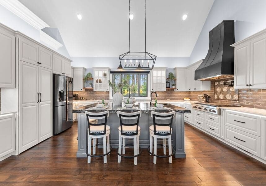 Lucent Sunset Retreat - Image 14