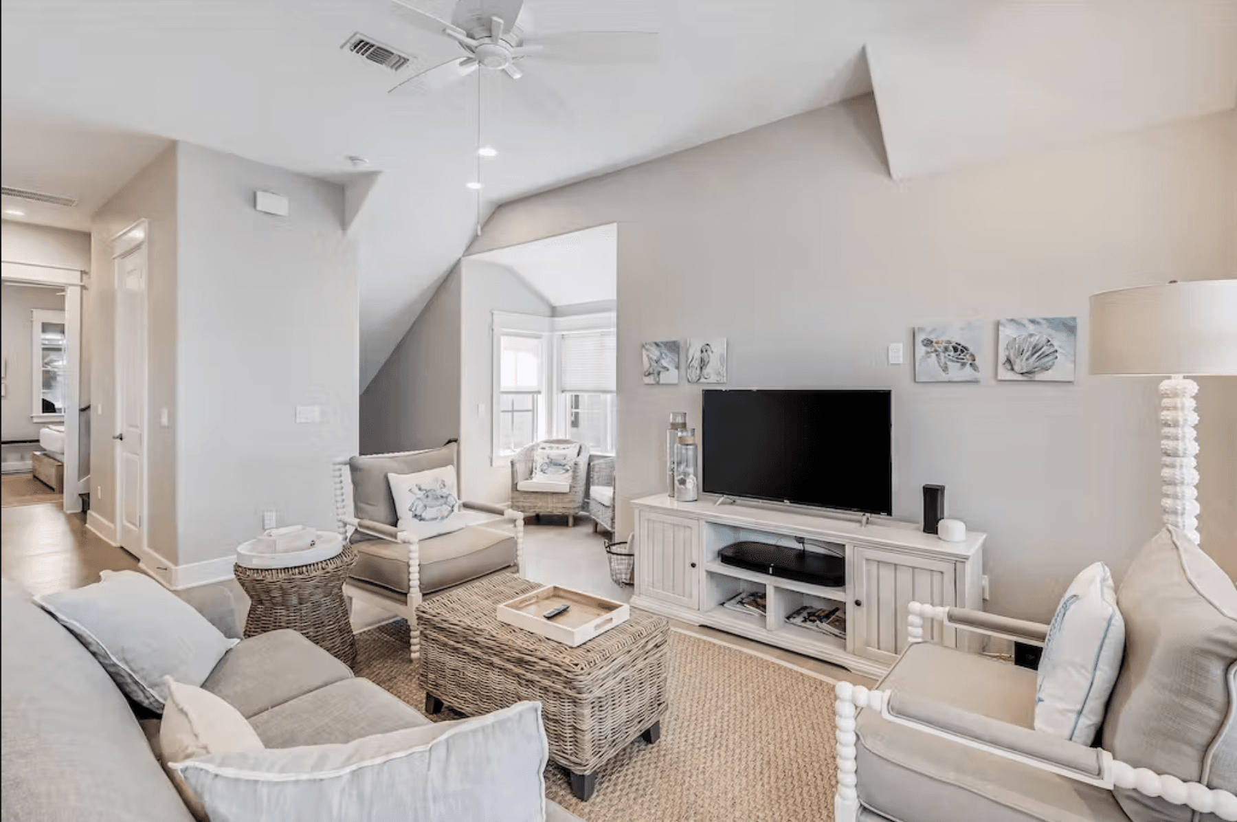 Sunset and Bay Home - Image 4