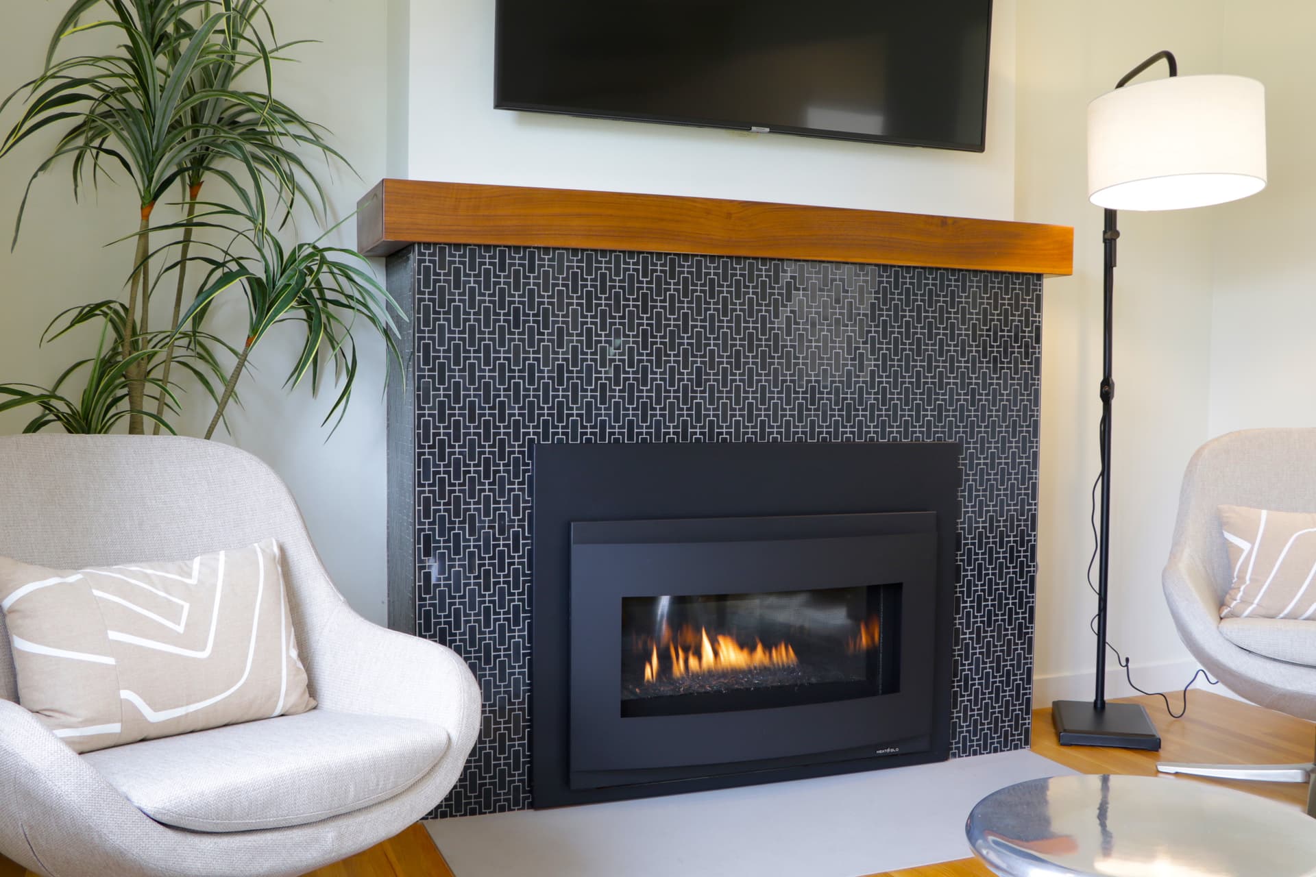 Diamond Home - Image 4