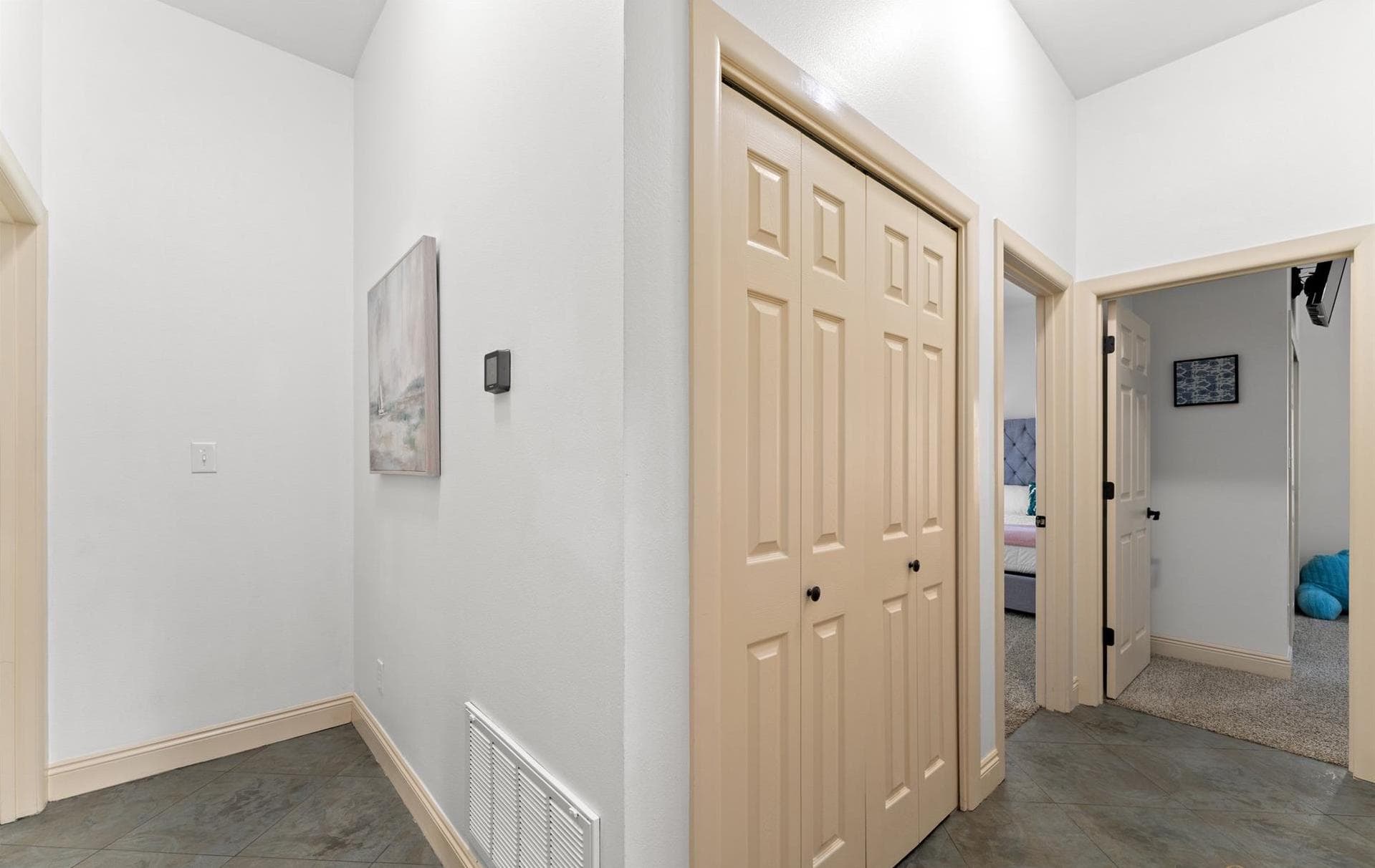 Paradise Isle - Image 20