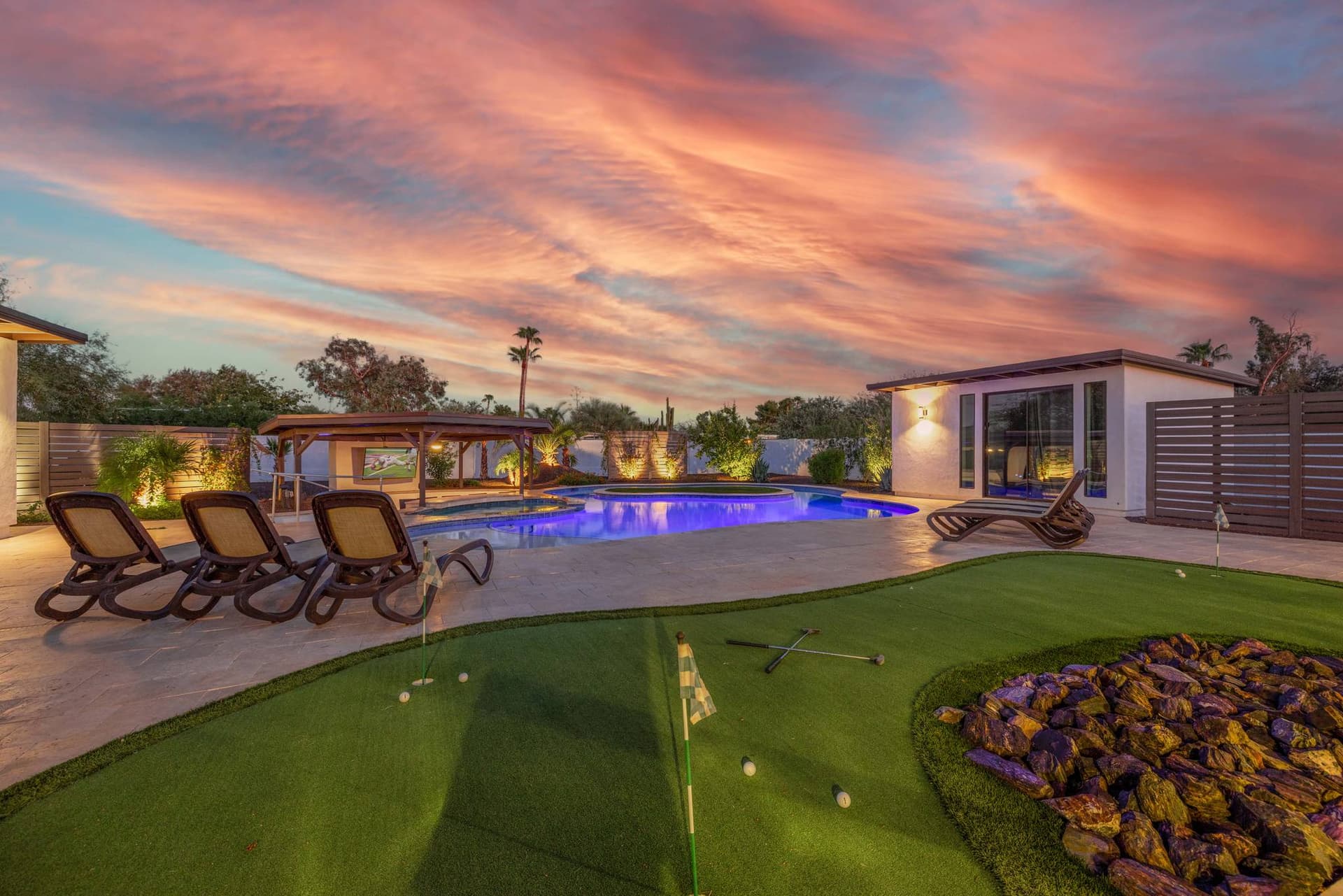 Luxe Resort Retreat - Image 2