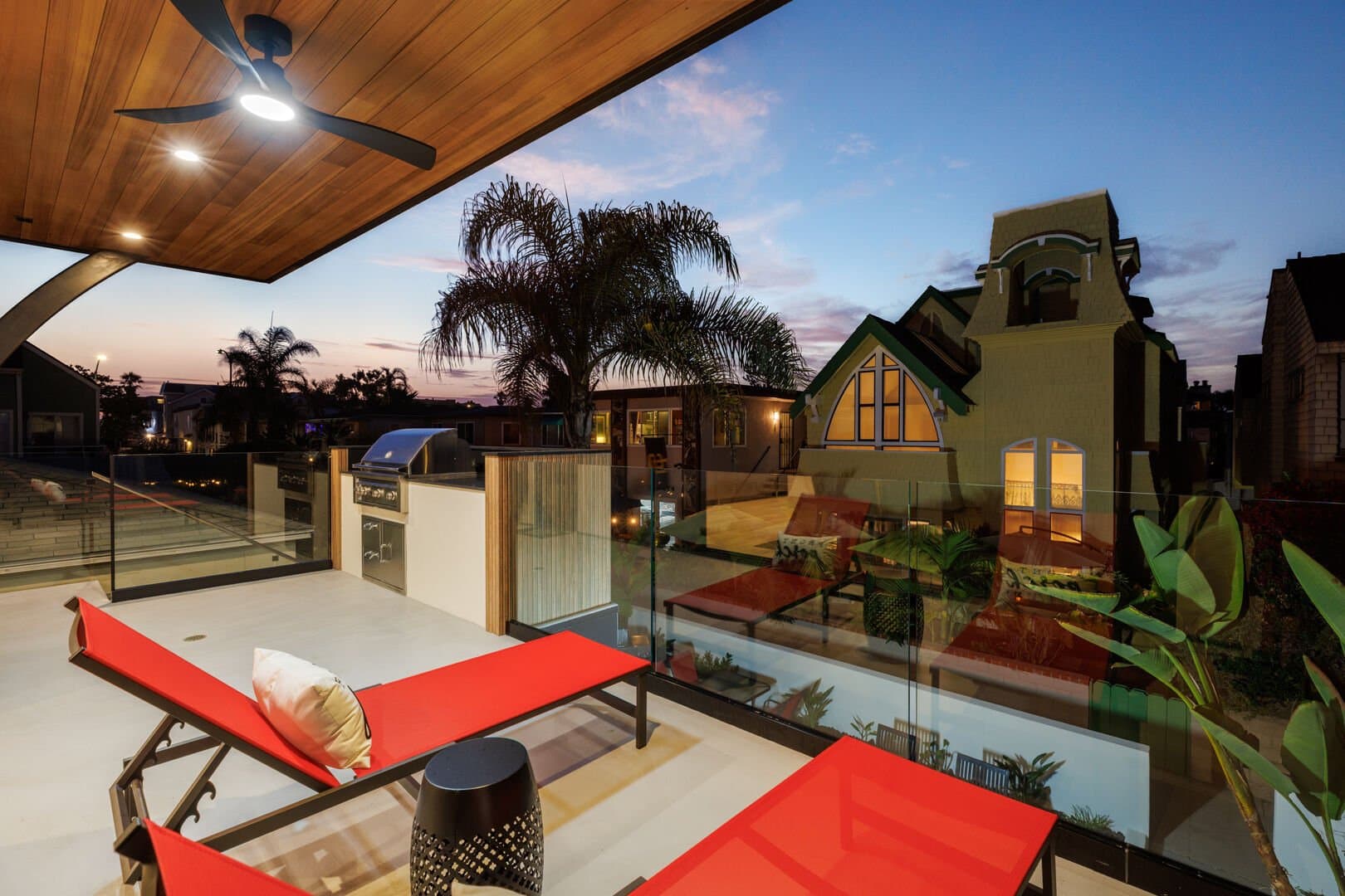 Modern Beach Vibes (Upper) - Image 31