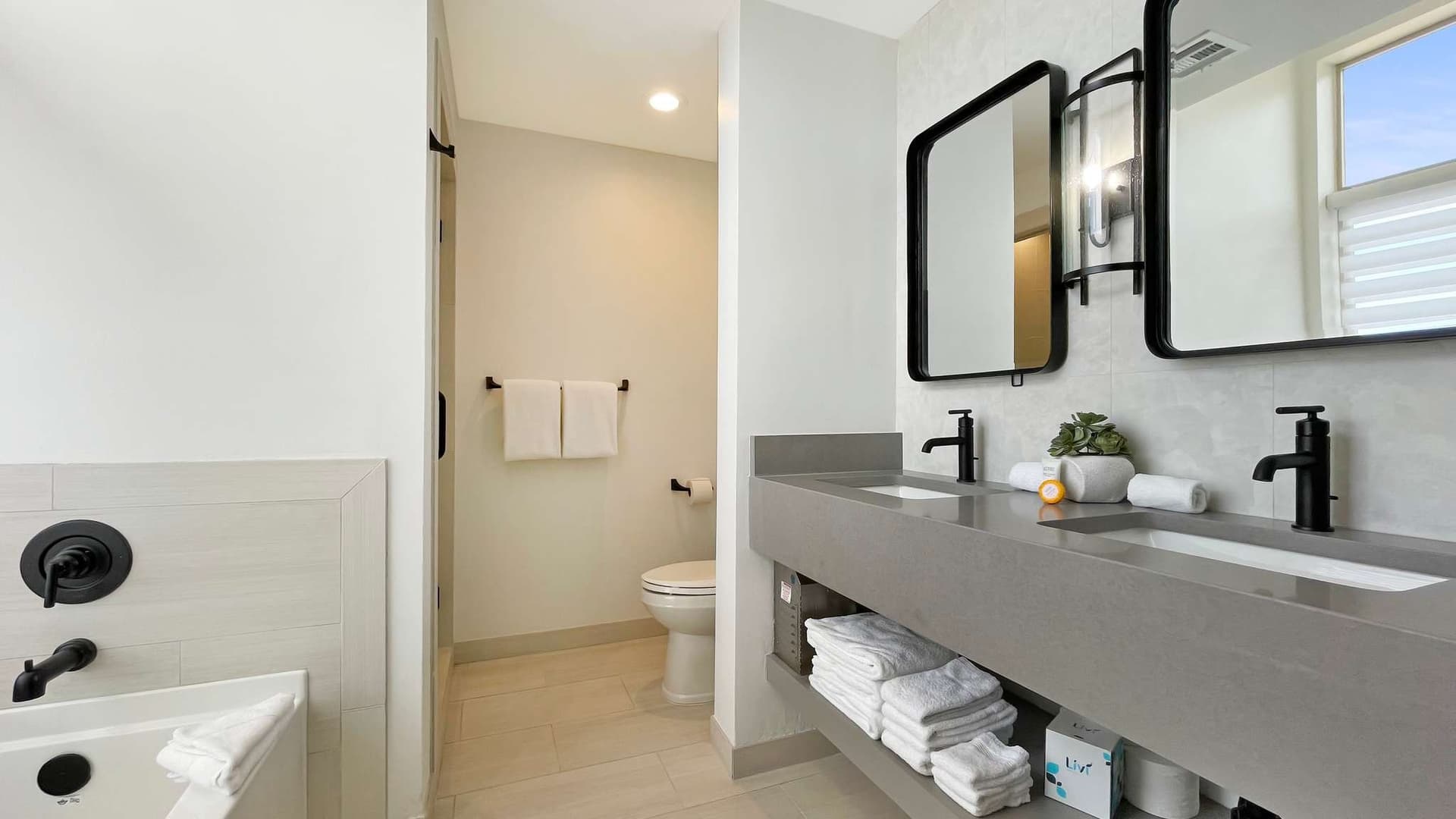 Sneaux Shack - Image 34