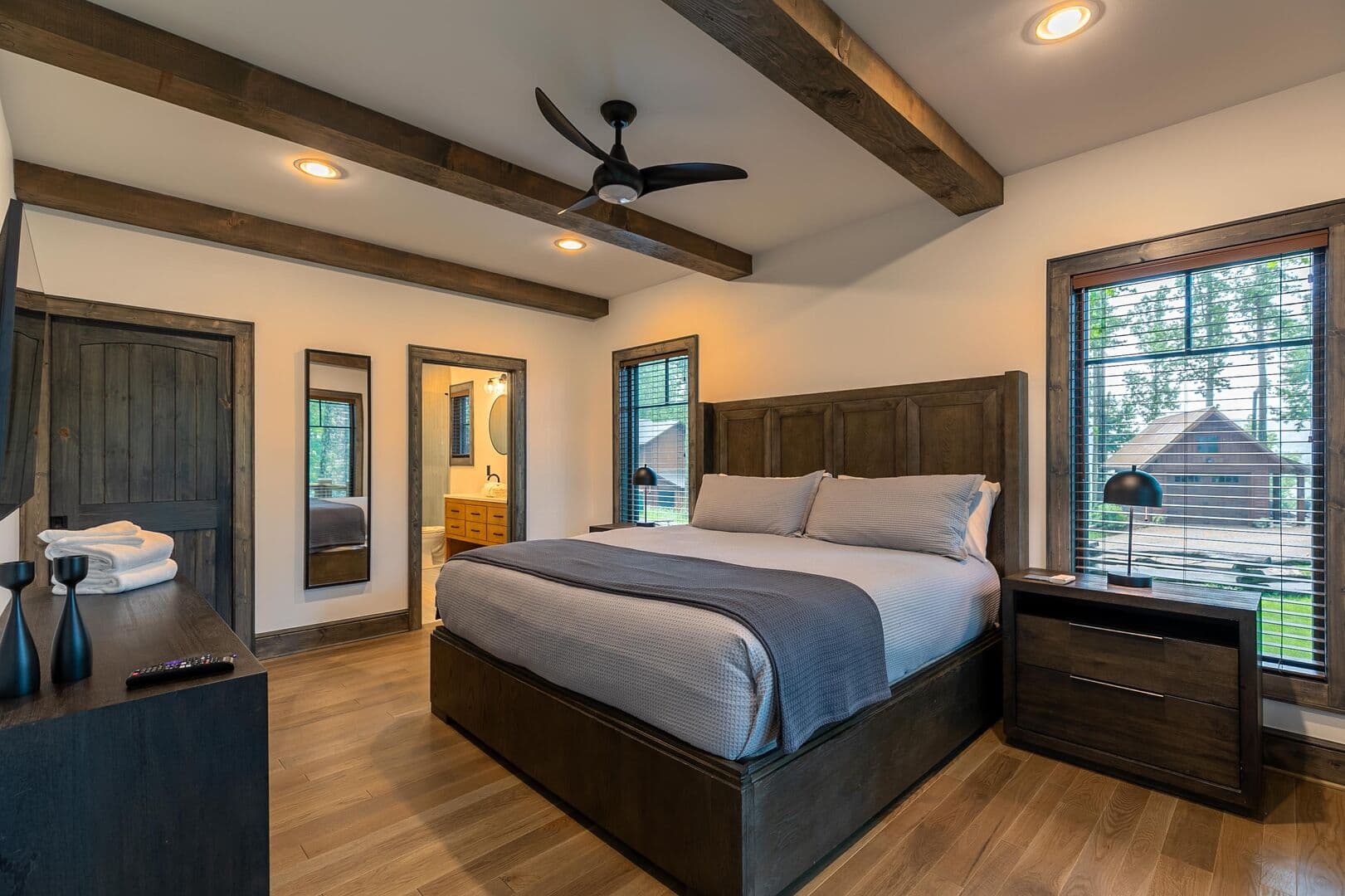 Teddy Bear's Retreat - Image 11