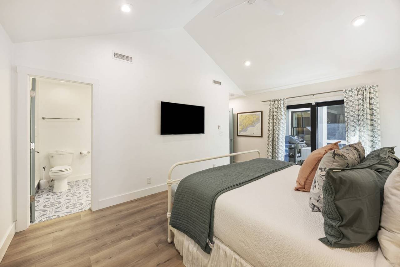 Beach Days on Conifer - Image 26