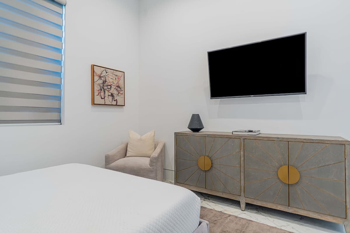 Bravo Villa #8 - Image 22