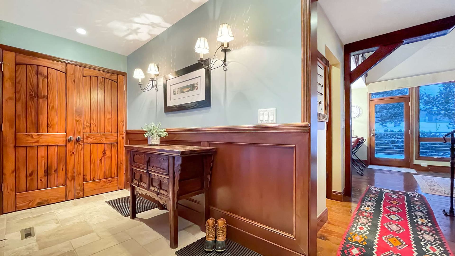 Whispering Waters Chalet - Image 14