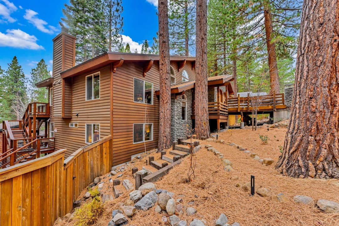 Upscale Incline Village Home - Image 37