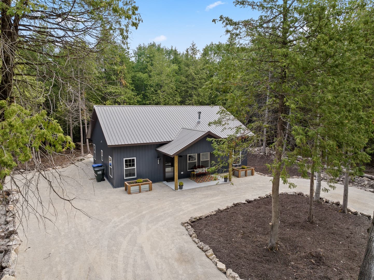 Point Beach Cottage - Image 4