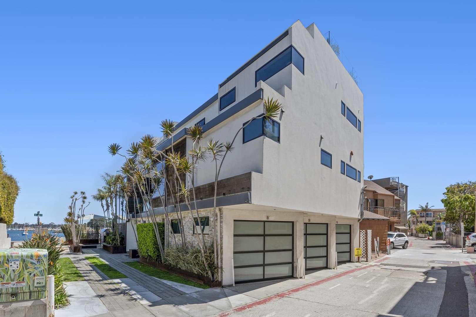 Bayside Retreat - Image 37