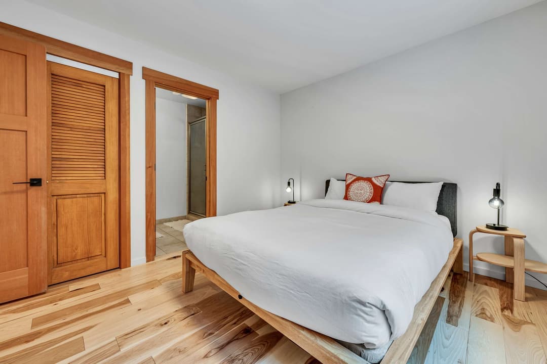 Stunning Mountain Gem - Image 22