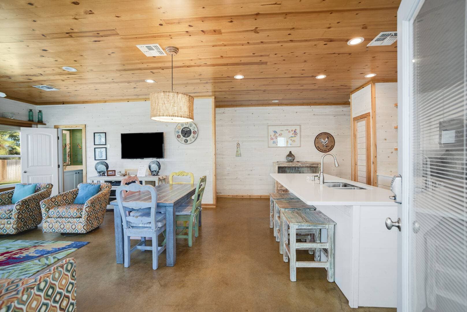 Ruby Tuesday  - Image 10