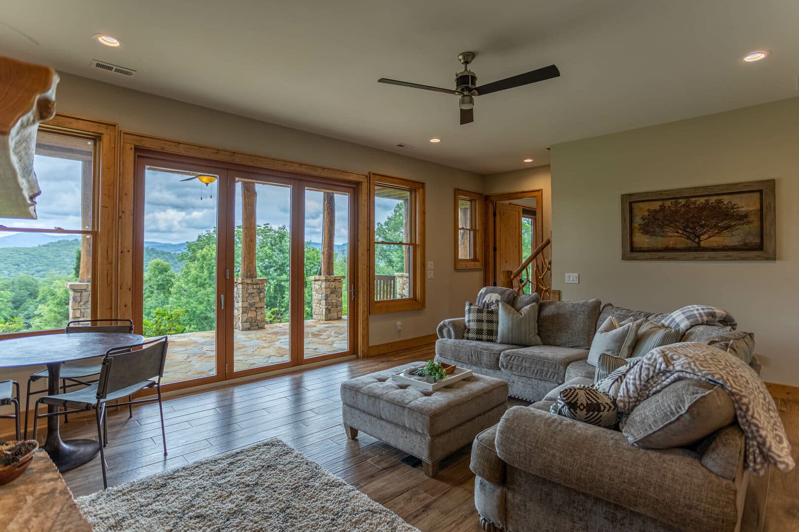 Lazy Bear Home - Image 16