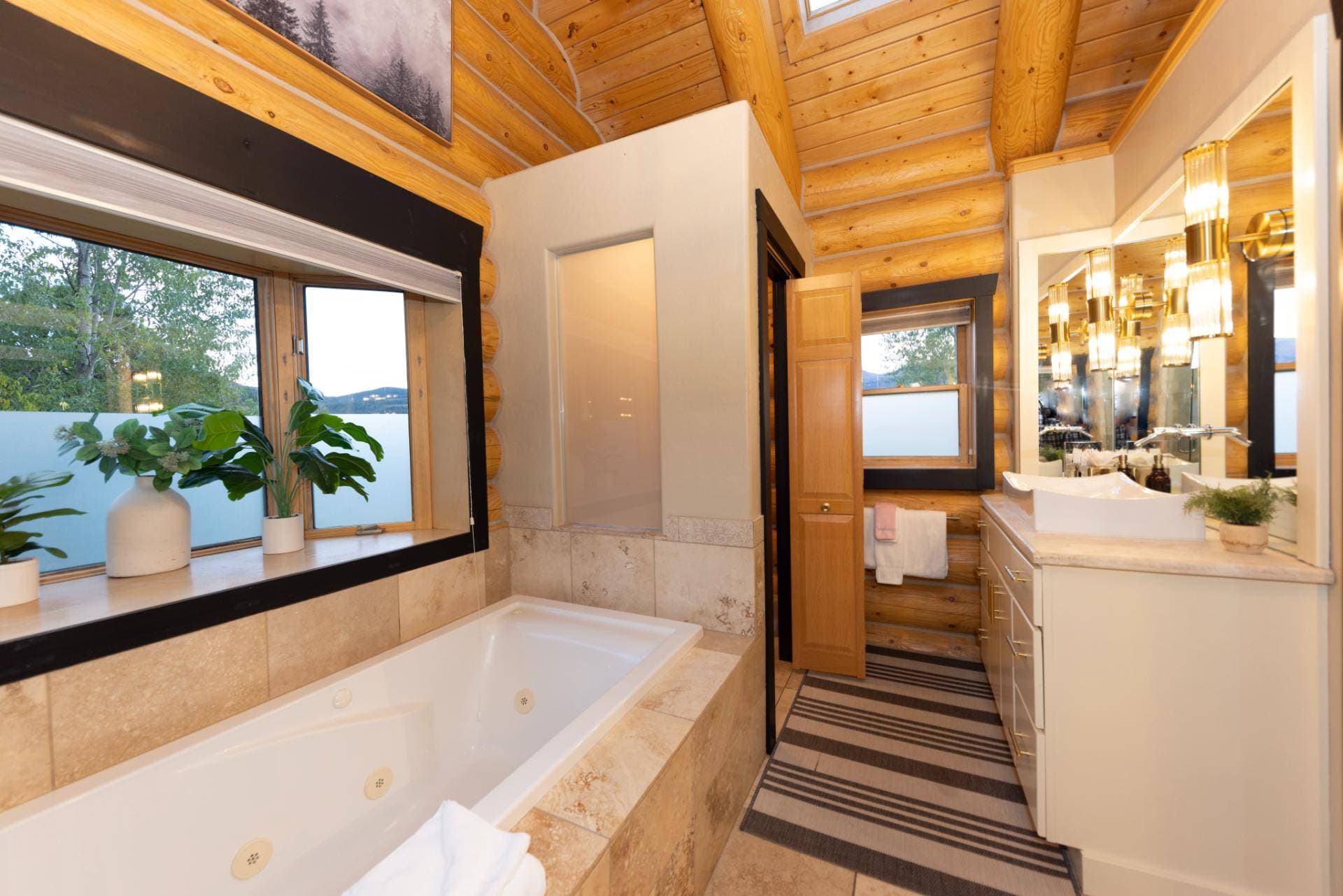 Modern Ski Home - Image 26