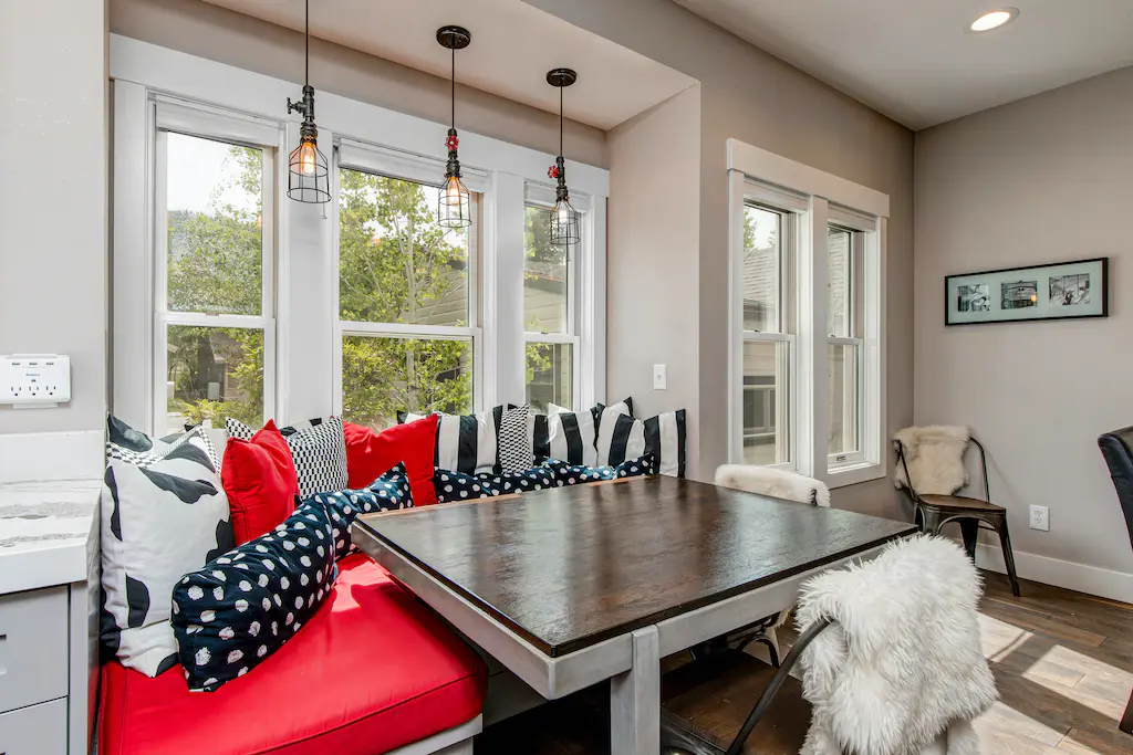 Alpine Retreat Home - Image 7