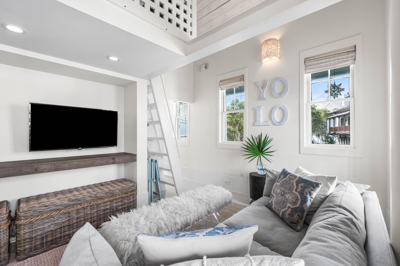 YOLO Cottage & Carriage - Image 17