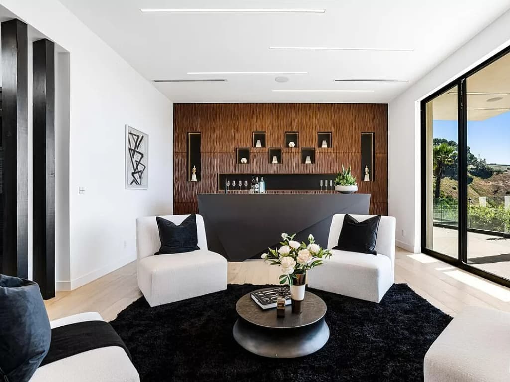 Monarch Modern - Image 4