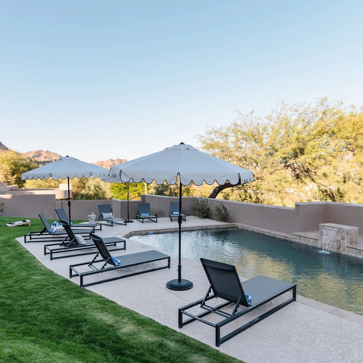 Julep Manor - Image 2