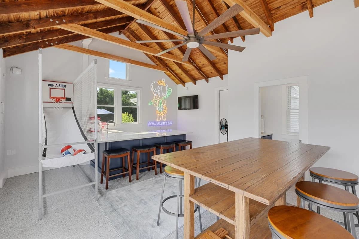 Northern Exposure - Image 27