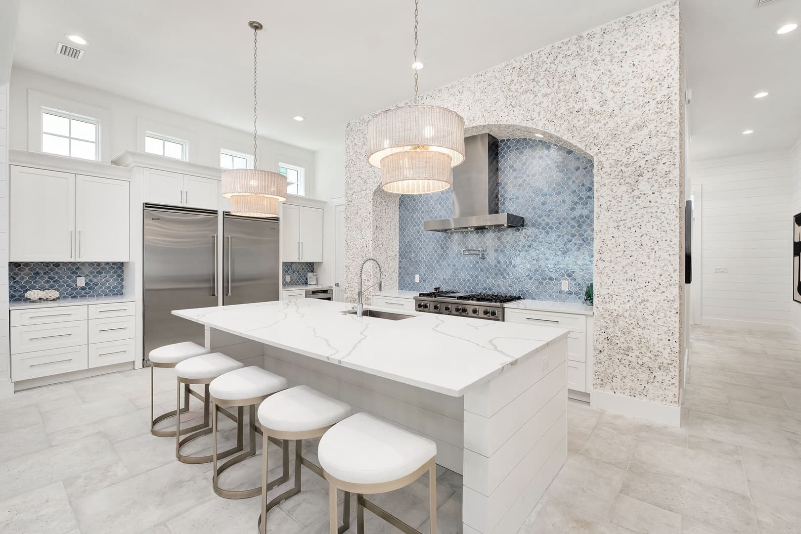 Oz by The Sea - Image 5