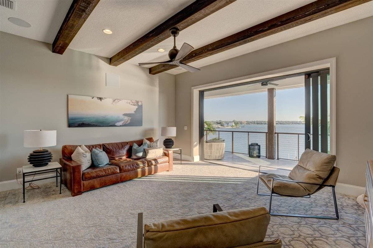 Bayside Paradise Mansion - Image 4