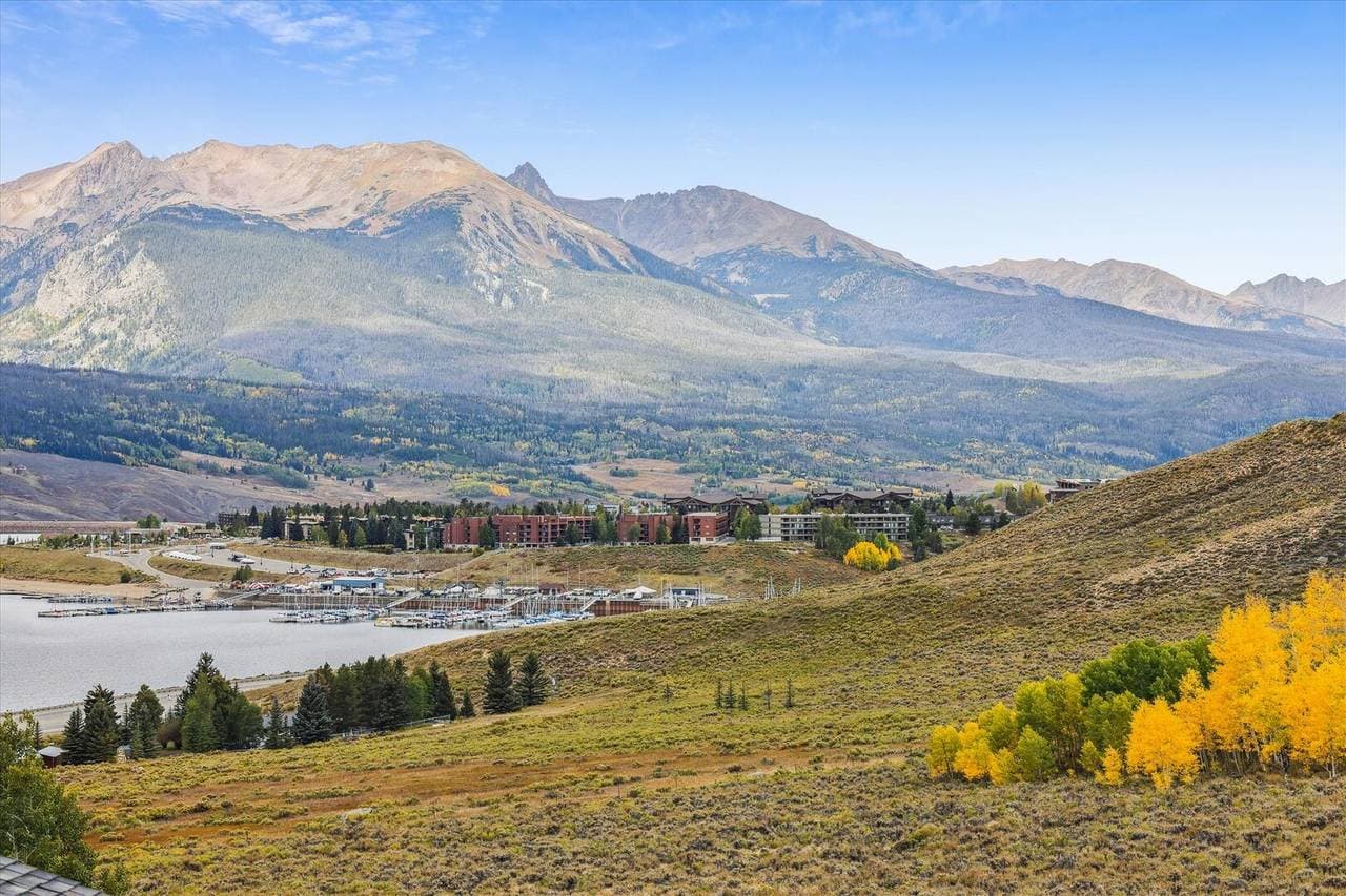 Corinthian Bella Vista - Image 50