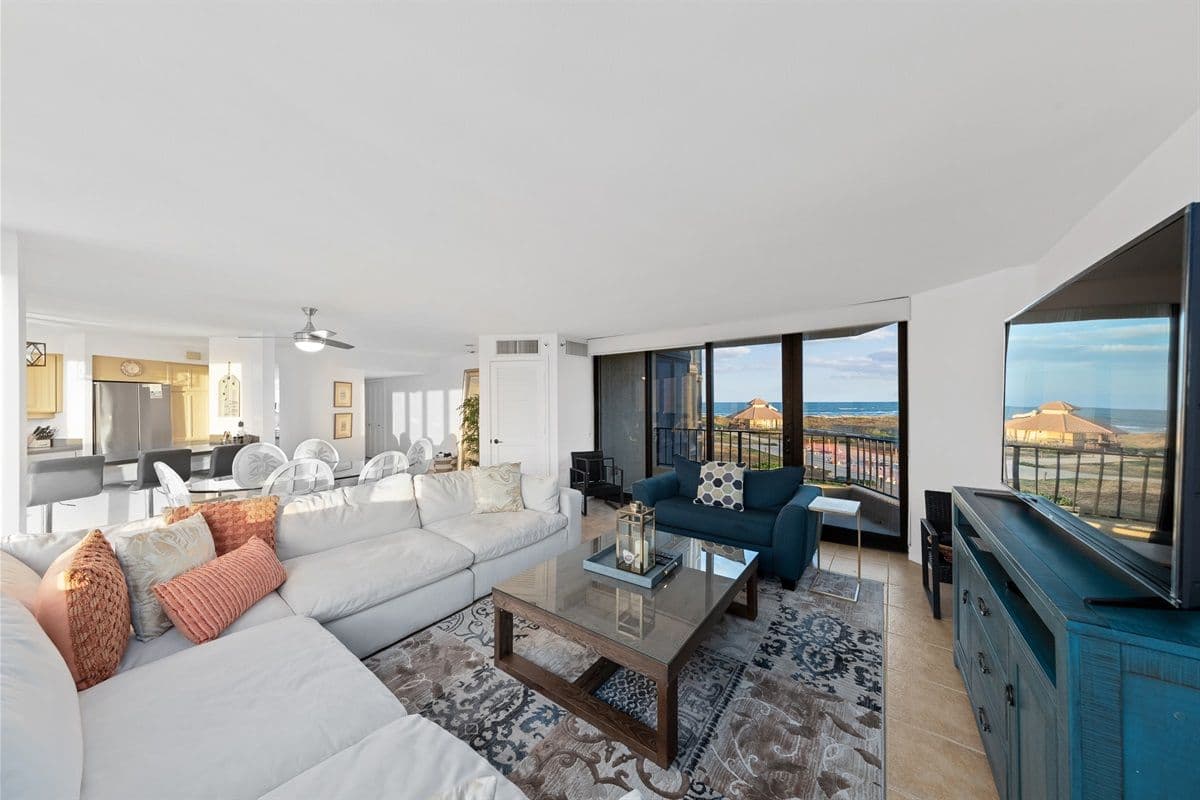 Bridgepoint Residence - Image 2