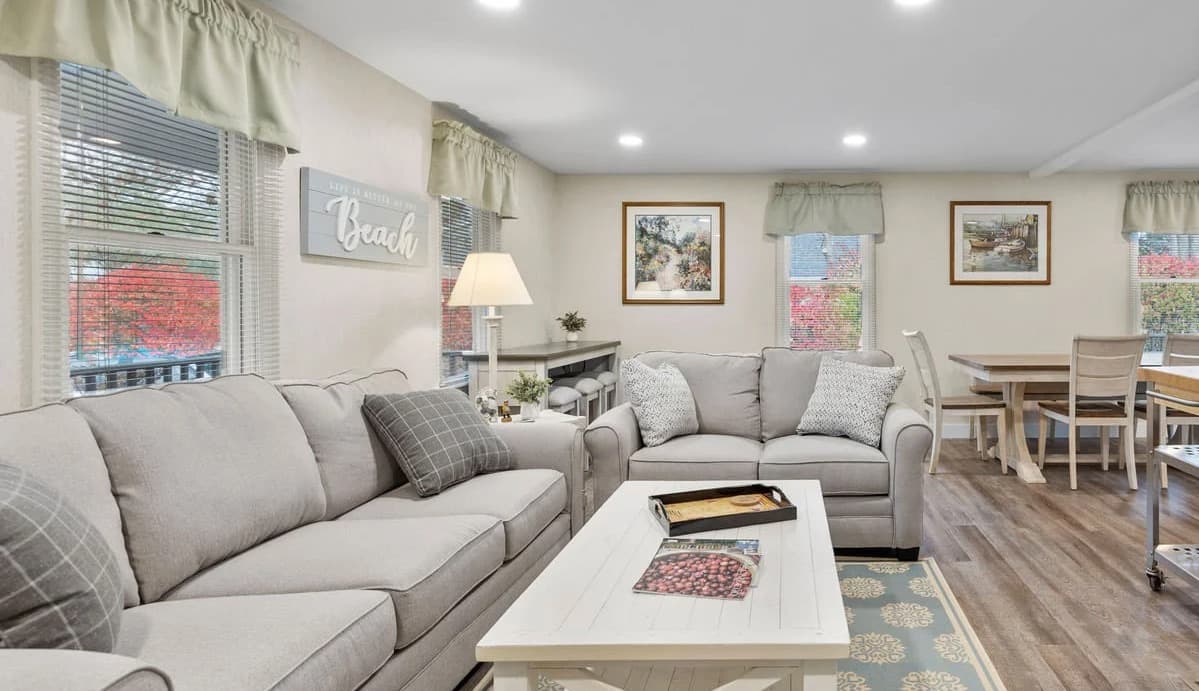 Harbor House #024Y - Image 4