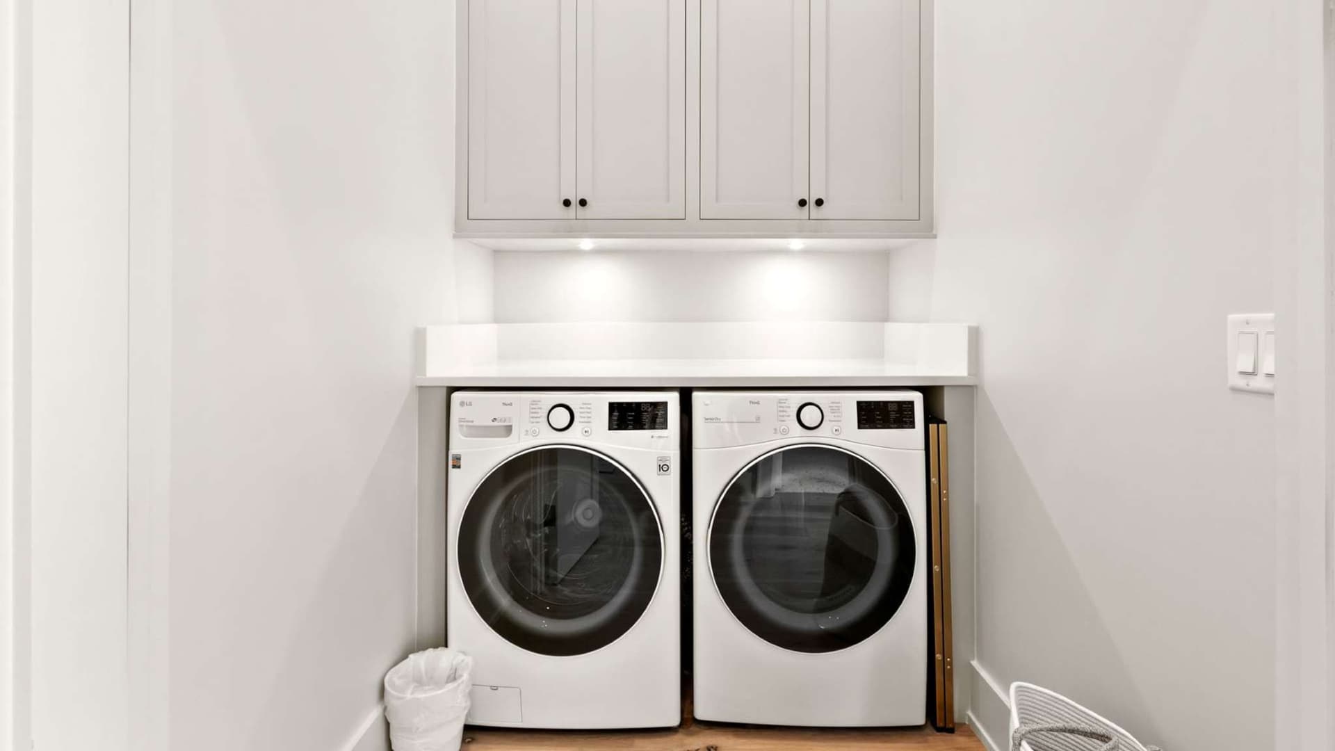 Lakeview Drive - Image 51