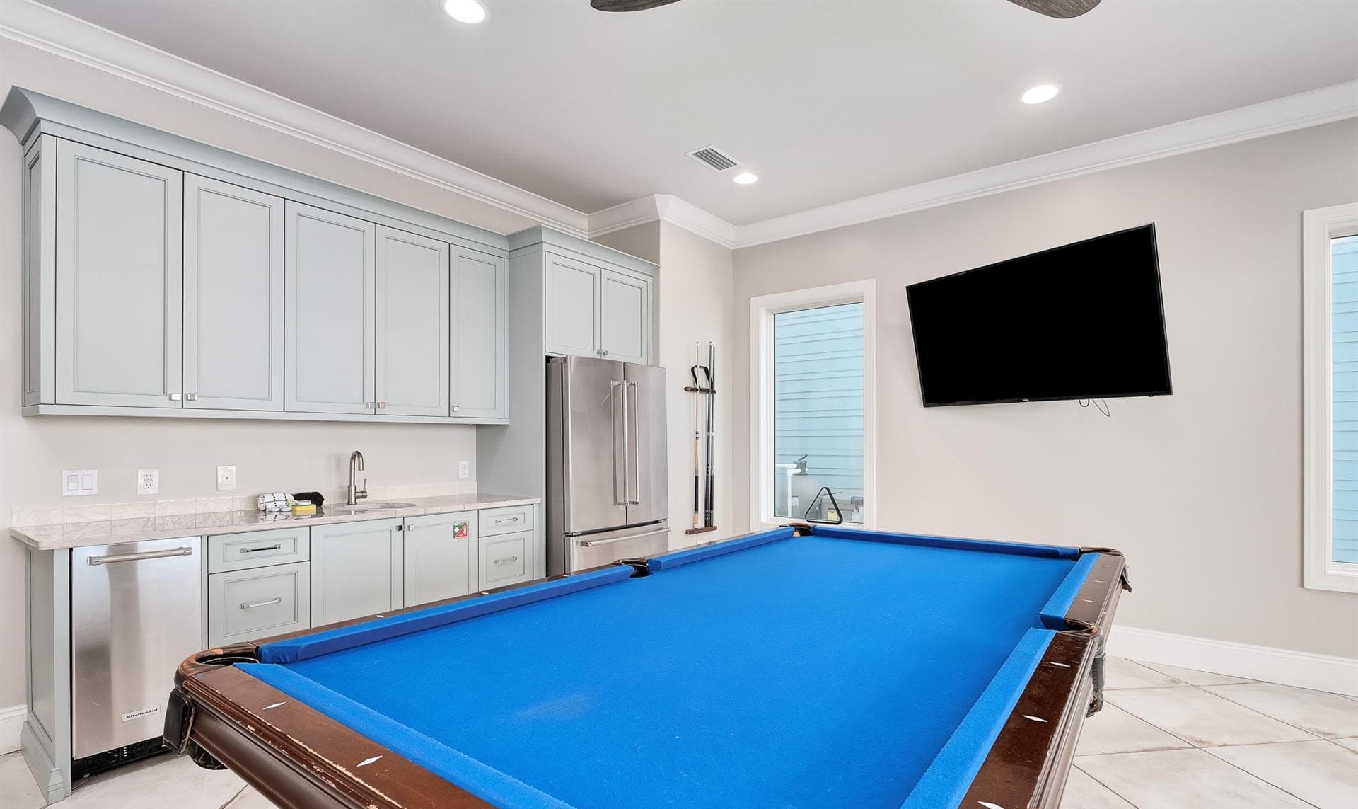 Beachfront Bliss - Image 48