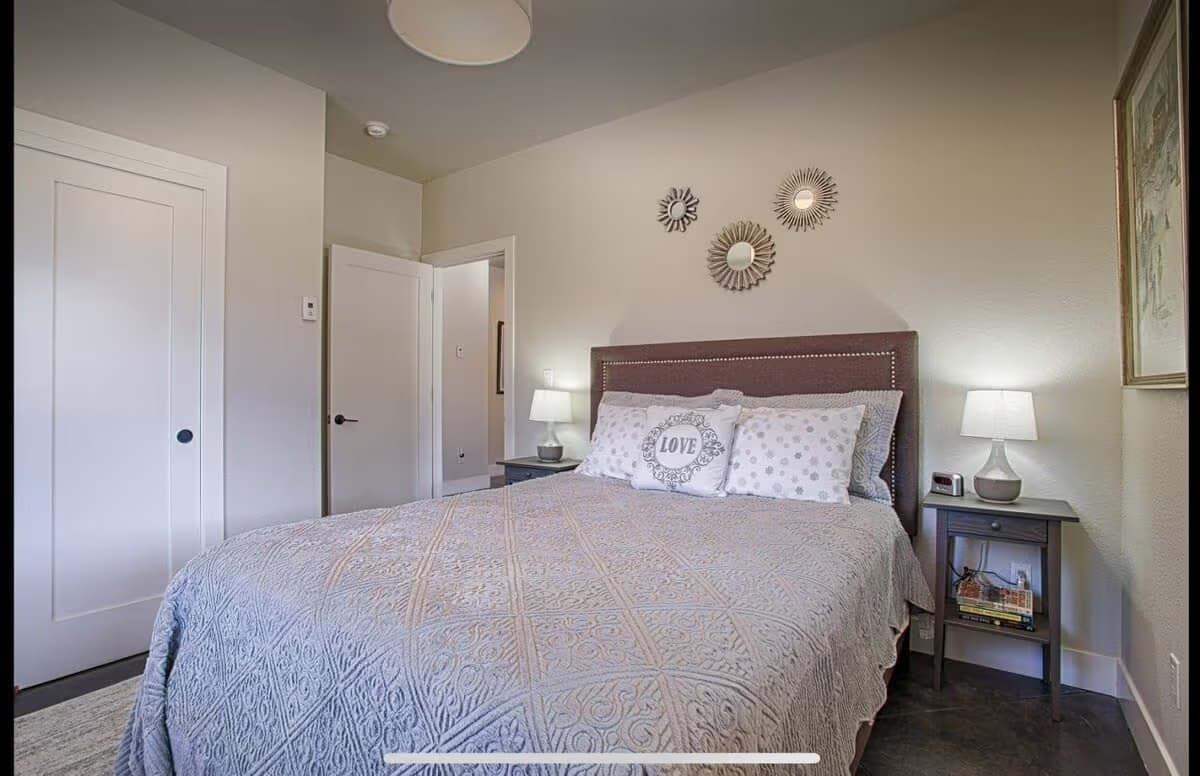 Echo Pines Chalet - Image 10