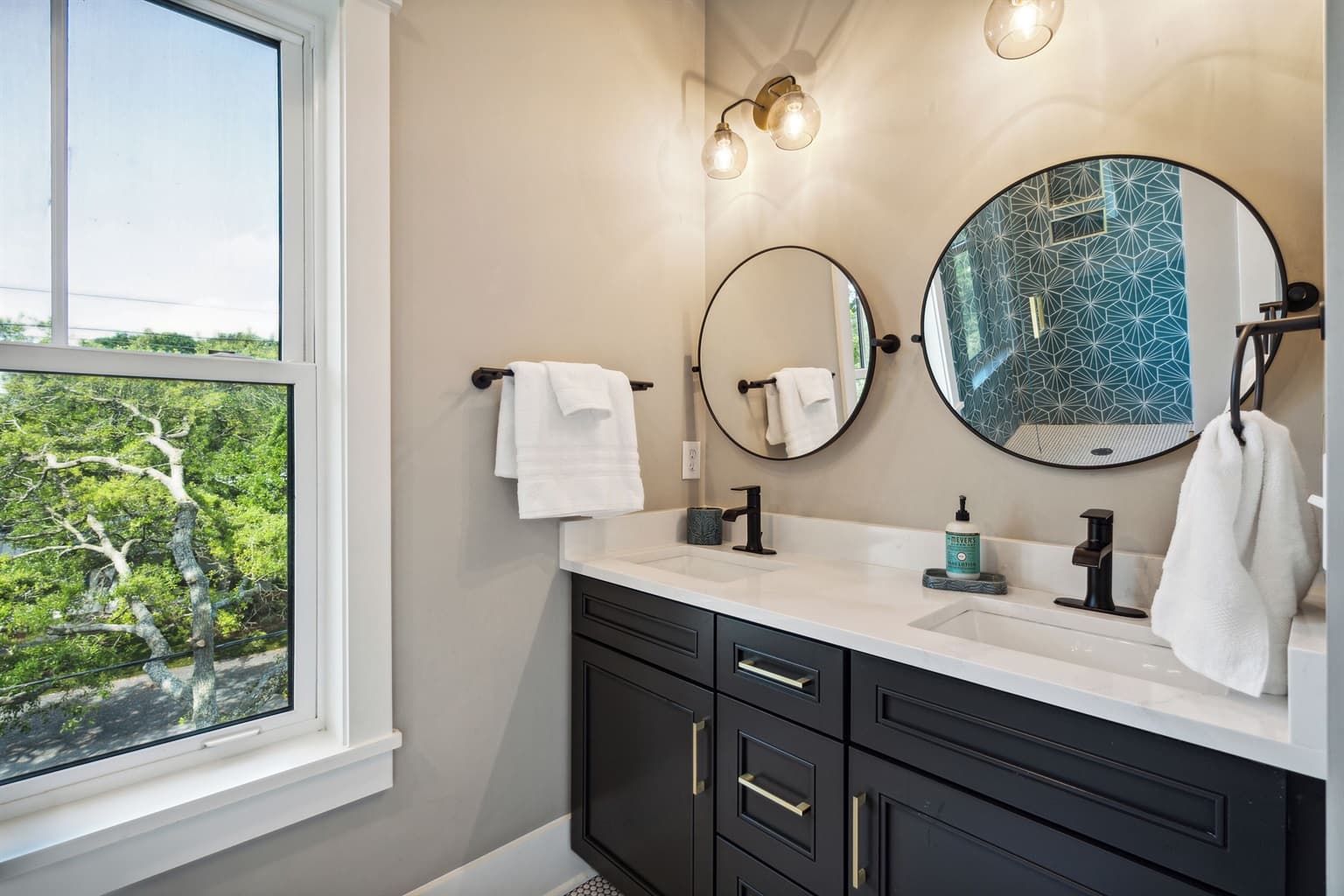 Beach Please - Image 16